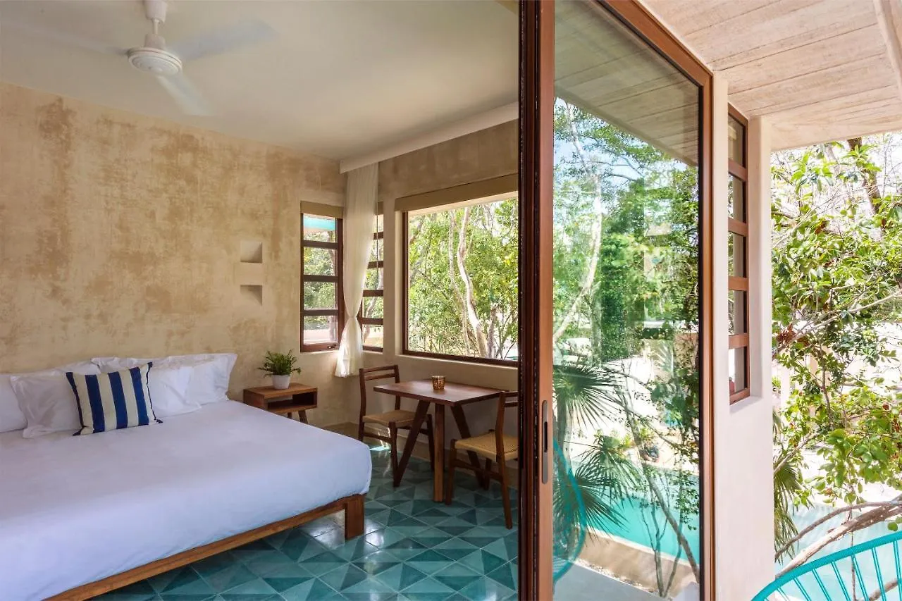 Hotel Tiki Tiki Τουλούμ